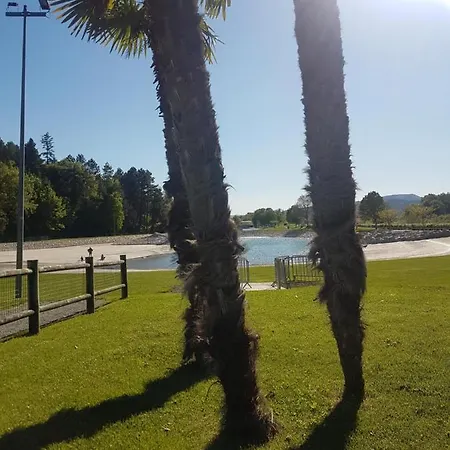 La Provence Vous Attend - 2ème étage *