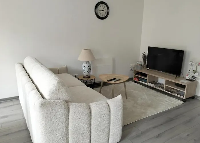 La Provence Vous Attend - 2ème étage *